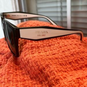 Prada Milano sunglasses SPR24Z